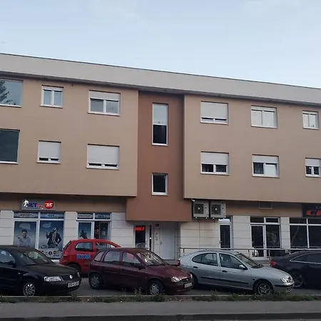 Bistrica 公寓 利夫诺